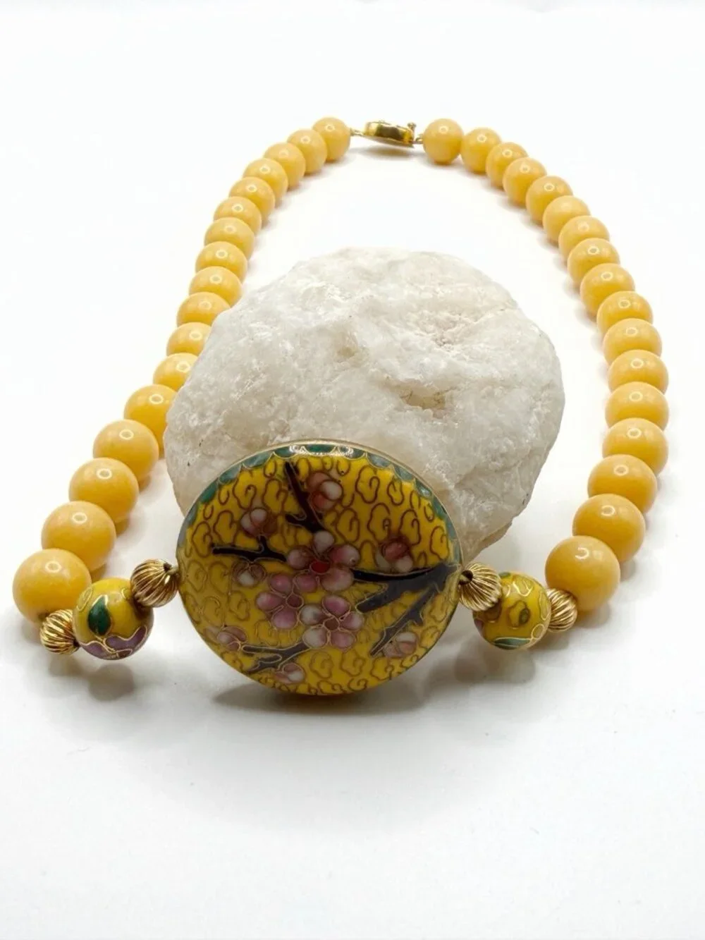 Yellow Jade Jadeite Beaded Necklace With‎ Yellow Cloisonne Pendant 17”